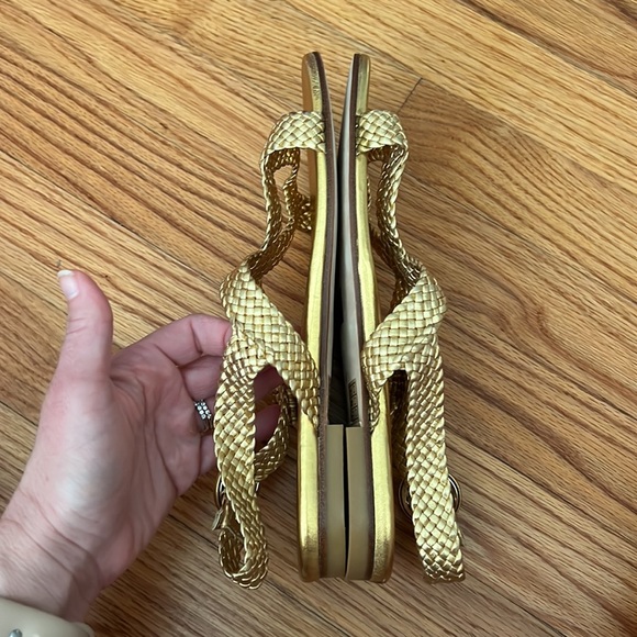 Stuart Weitzman Women's Teodora Braided Slingback Sandal, Metallic US 7.5 - Picture 4 of 16